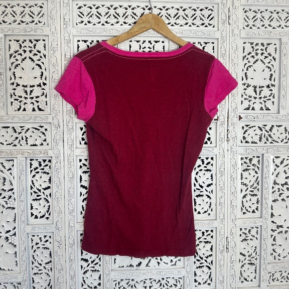 Washington Commanders NFL Pink & Red Short Sleeve V Neck T Shirt Breast Cancer - Picture 6 of 6